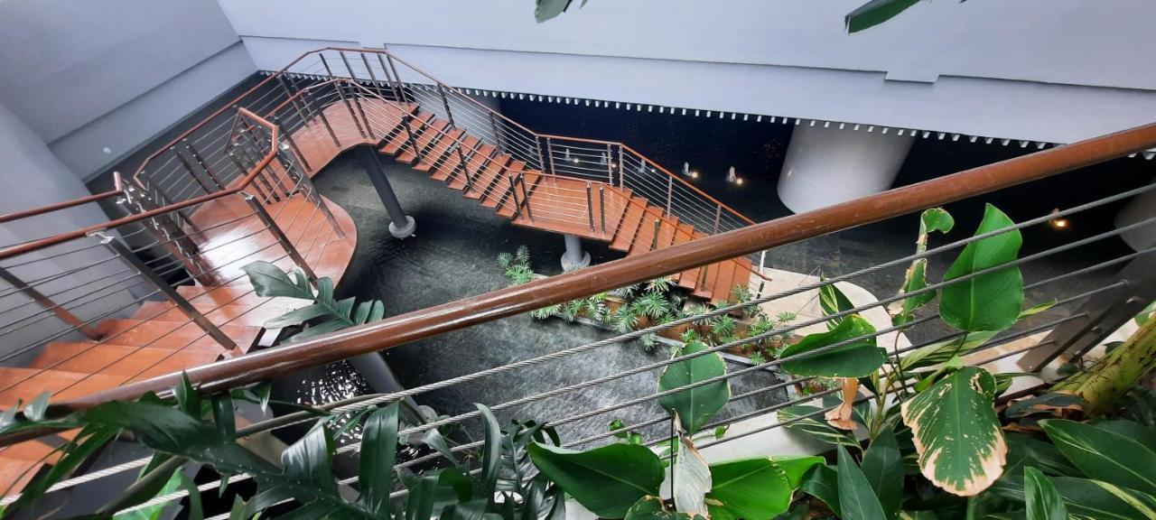 Stylish&Comfort Unit With Balcony In Air Makati Makati City Dış mekan fotoğraf